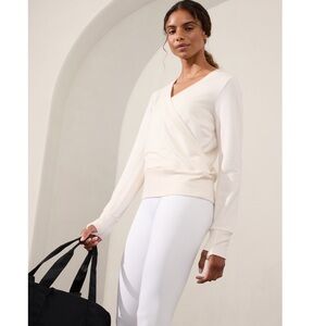 Athleta Recharge Sweatshirt Magnolia White Medium